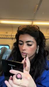 Gigi Avino's Instagram, Twitter & Facebook