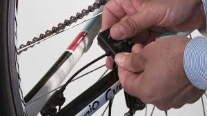 Wie Man Trittfrequenz Und Geschwindigkeitssensor Am Fahrrad Montiert How To Cadence German Youtube