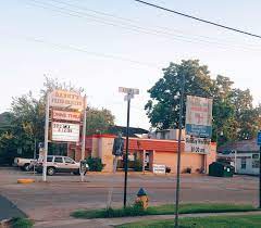 Dannys Fried Chicken Franklin Louisiana The Best Chicken And Rice Dressing In Southern Louisiana Rice Dressing Best Fried Chicken