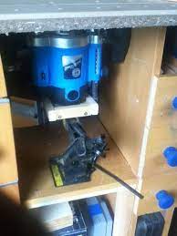 Homemade Router Table And A Car Jack As A Router Lift Router Lift Homemade Router Table Router Table