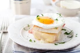La cocina francesa haba afirmado ya en el mundo entero para el siglo xx. Senora De Croque Huevo Jamon Bocadillo Del Queso Cocina Francesa Tradicional Imagen De Archivo Imagen De Tradicional Cocina 62003433