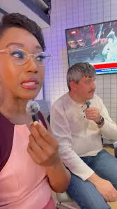 Feeling summer vibes in this dress 😉...