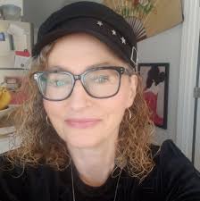 What are things to check out in Bermuda for a solo cruise?