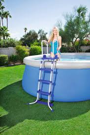 Echelle De Piscine Hors Sol Comment Choisir Le Bon Modele Piscine Advisor