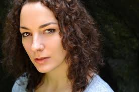 Samantha Holden's Instagram, Twitter & Facebook