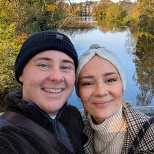 where to book a solo acoustic singer/songwriter show in boston?