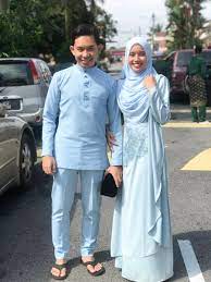 Datuk nor shamsiah binti mohd yunus is the governor of the central bank of malaysia from 1 july 2018 who replaces tan sri muhammad bin ibrahim. Sitiawe On Twitter Selamat Hari Rayaaa Share La Gambar Raya Korgggg