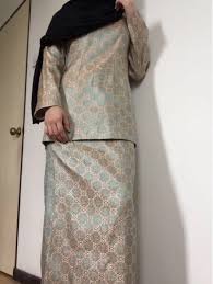 Fabrik diimport dari korea yang sangat bermutu tinggi, premium dan selesa. Baju Kurung Kedah Songket Muslimah Fashion Two Piece On Carousell