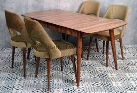 Yemek odası dekorasyonunun en önemli tamamlayıcı unsuru yemek salon ve yemek odalarında kullanışlı ve gösterişli modelleri tercih ederken; Mutfak Yemek Masa Takimi