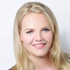 Lisa Stieler's Instagram, Twitter & Facebook