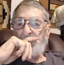 How many members are volunteers or fosters for Kentucky Dachshund Rescue?