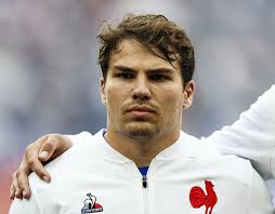 🇫🇷💥 C'est fait ! Antoine Dupont participera bien au JO de Paris 2024 😍  Le français loupera par la même occasion le Tournoi des 6 nations pour  optimiser sa préparation 🚀 #AntoineDupont