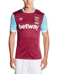 Der rest des west ham trikots ist weinrot, einschließlich der ärmelenden. Westham Trikot Test Vergleich 2021 7 Beste T Shirts