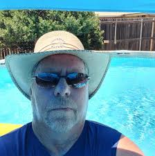 What are good options for leveling jacks