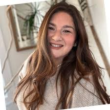 Lisa Wojtowicz's Instagram, Twitter & Facebook