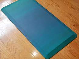 Kitchen mats in this price range are constructed from layers of foam, gel, or a combination of the two. The 8 Best Anti Fatigue Mats In 2021