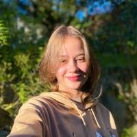 Amanda Priester's Instagram, Twitter & Facebook