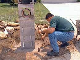Some people choose to install a stone mailbox because it matches the natural stone landscaping of the rest of the yard, which makes sense. How To Set Stones For A Stone Column Mailbox How Tos Diy