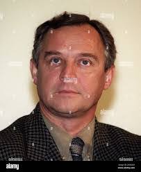 Mark Marek's Instagram, Twitter & Facebook