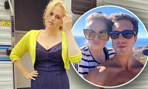 The aussie star — who recently lost more than 60 pounds — posted photos of but sources close to the actress confirmed the breakup, saying the relationship had just run its course after wilson posted on instagram tuesday. Rebel Wilson 40 Confirms Split With Boyfriend Jacob Busch 29 Daily Mail Online
