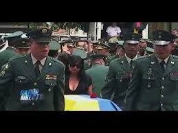Otoniel, a former epl guerrilla who joined the auc paramilitary organization in the 1990s and formed what he would later dub the agc in 2008 after the partial demobilization of the auc between 2003 and 2006. Otoniel Usuga El Hombre Mas Buscado De Colombia Youtube