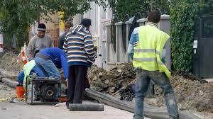 În procesul de stabilire şi actualizare a noilor tarife, anre a avut, în principal, în vedere costurile reale ale procesului de racordare, urmărind, totodată, şi suportabilitatea acestor costuri de către viitorii utilizatori ai sistemelor de distribuţie a gazelor naturale. Capcanele Noii Legi A A Energiei Si Gazelor Pomana Racordarii Gratuite La Gaze Va Duce La O Crestere Necontrolata A Pretului Nici Fondurile Europene Nu Vor Putea Fi Accesate Pentru Retelele Inteligente