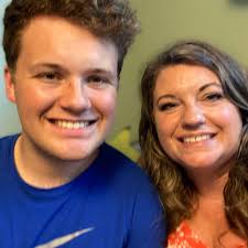 Hi W211 owners. had any one had this noise coming from the speakers even  the car is not started. any help very much appreciated thanks in advance