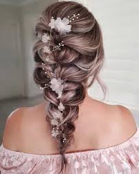 If you're looking for a bridal hairdo with short hair, like the length of your hair is really on the shorter side, then this winner among bridal hairstyles for medium hair will help you bring volume to your hair with the curls which have been pinned up in a bun. 41 Perfect Wedding Hairstyles For Medium Hair Wedding Forward