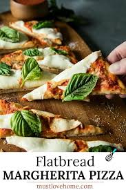 This pesto flatbread pizza is the perfect thing to get you out of your lunch rut. Easy Margherita Flatbread Pizza With Homemade Sauce