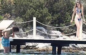 Birkan sokullu, 6 ekim 1985 yılında i̇stanbul'da doğdu. Cut6sgeo28uzqm