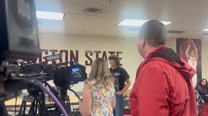 @annajhowell's video Tweet