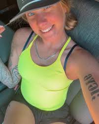 Hat: @southernstringhatco Hoodie: @thefast_49 *happiest I've ever been ❤️