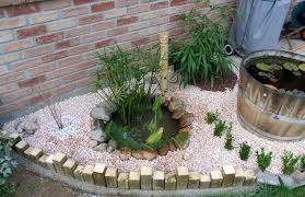 Bambou Dans Du Gravier Idees Jardin Jardin Japonais Miniature Jardin Zen Miniature