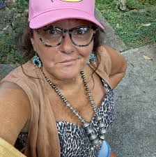 How to keep an above ground pool clean with dogs and chemicals?