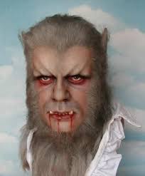 What are the similarities and differences between The Wolf Man and Curse of  the Werewolf?