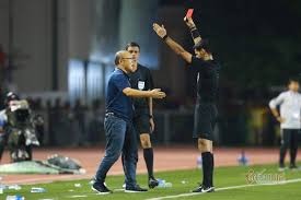 Dù trước đó, giới chuyên môn nhận. Hlv Park Hang Seo Ná»•i Cau Vi Bá»‹ Giam Lá»ng Sau Tháº» Ä'á»