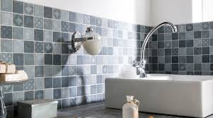 Si l'on prend soin de bien débuter le premier rang, la pose du carrelage mural est un jeu d'enfant.plus de vidéos sur la #salledebain avec #leroymerlincampus. Carrelage Salle De Bain Nos Modeles Preferes Cote Maison