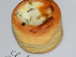 Les bouchées à la reine sont souvent servies en entrée, mais elles sont aussi parfaites en plat principal. Recettes De Vol Au Vent Et Aperitif