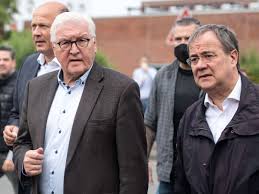 An insa poll on sunday showed that 57 per cent of germans viewed mr laschet's actions in the catastrophic. Armin Laschet Lacht Nrw Landeschef Aussert Bedauern Nach Heftiger Kritik Nrw