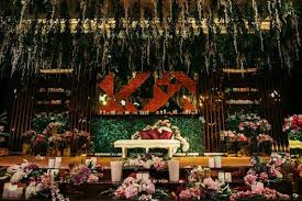 Make leaves ahead, and add flora on the wedding day. 30 Refreshing Nature Themed Wedding Decor Ideas With Ferns Foliage Shaadisaga