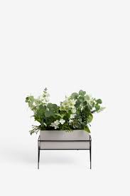 If you, a family member or colleague suffers from hay fever or another plant related allergy, then artificial window boxes offer vibrant flower arrangements without the side effects. Nike Air Force Red Kollegekidd Black Friday 2018