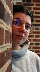 Hi, I am a beginner photographer, I am still in highschool and I use my  iPhone for photography but I'm willing to do jobs for free for anyone who  needs it and