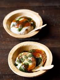 Aloo Tikki Chaat Recipe A Super Delicious Chatpata Dish For Street Food Lovers In Aloo Tikki Chaat Recipe Indian Food Recipes Vegetarian Indian Food Recipes