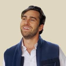 Austen Alexander's Instagram, Twitter & Facebook