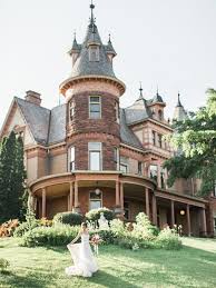 Our Favorite Wedding Venues In West Michigan Michigan Wedding Venues Henderson Castle Venue Michigan