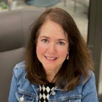 Leslie Lebow's Instagram, Twitter & Facebook