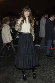 Parisienne d'origine marseillaise, clara luciani est chanteuse et compositrice. Clara Luciani Arrives At Celine Fashion Show In Paris 02 28 2020 Hawtcelebs