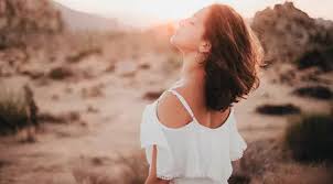 Oleh karenanya dalam mengajukan cerai di pengadilan agama ada arti pemohon serta termohon dan penggugat. Cerai Itu Menyakitkan Ini Caranya Agar Move On Lebih Cepat Lifestyle Fimela Com