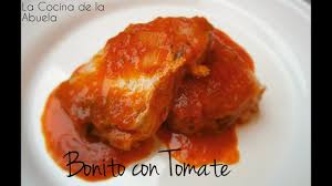 Cuando se vea que la salsa y el bonito ya están integrados y blanditos. Bonito Con Tomate Youtube