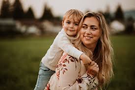 How to Dress a Toddler for Family Photos